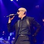 pitbull concert in singapore4