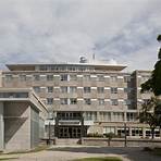 queen's university at kingston dorms -4