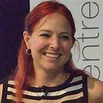 Who is Alice Roberts married to?1