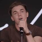 How old is Jesse McCartney?3