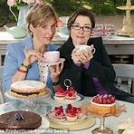kate williams and sue perkins4