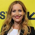 What is the date of birth of Leslie Mann?2