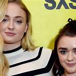 maisie williams and sophie turner2