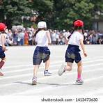 are there any royalty free pictures of kids field day at school3