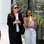 brad & angelina married pictures and daughter pics5