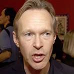 How old was Steven Mackintosh when he started acting?1