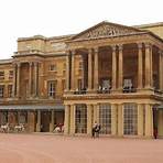 Where is Buckingham Palace located?1