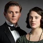 Did Jessica Brown Findlay leave Downton Abbey?4