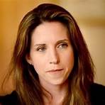 Emily Perkins4