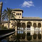 what is the name of the palace in spain granada island history museum location3