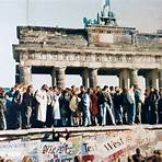 imagen de la construcción del muro de berlín2