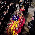 fotos emmanuel macron no funeral da rainha elizabeth5
