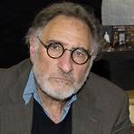 Does Judd Hirsch have a brother?2