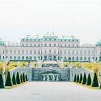 Is summer a good time to rent a vacation in Vienna?2