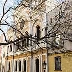 what is the most famous synagogue in prague england4