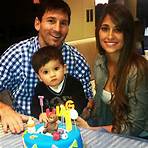 Are Messi and Roccuzzo married?1