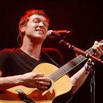 Phillip Phillips2