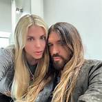 billy ray cyrus girlfriend2