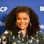 How did Yvette Nicole Brown change her lifestyle?4