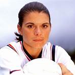mia hamm pictures shirt off1