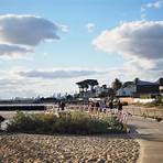 Can you visit Melbourne without going to St Kilda & Brighton?3