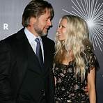 Does Danielle Spencer have a relationship with Russell Crowe?4