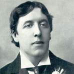 How did Oscar Wilde grow up?3