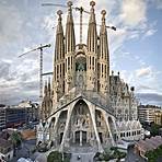 Antoni Gaudí3
