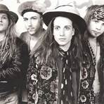 Was Mother Love Bone a grunge band?4