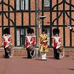 buckingham palace guard change3