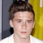 how old is brooklyn beckham4