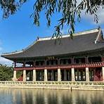 How long does it take to visit Gyeongbokgung Palace?4