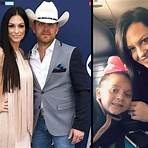 who is justin moore's wife3
