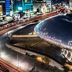 What can you expect at Dongdaemun Design Plaza?3