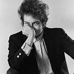 Who was the photographer most closely associated with Bob Dylan?1