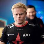 Are there any open positions at Astralis?1