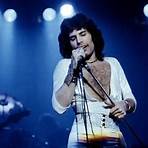 Why was Bohemian Rhapsody so popular?2