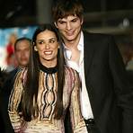 Does Ashton Kutcher have bad feelings for Demi Moore?4