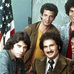 How does Kotter help the Sweathogs?2