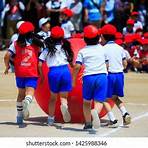 are there any royalty free pictures of kids field day at school1