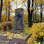 Volkovo Cemetery wikipedia2