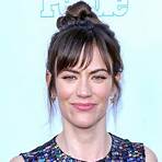 How old is Maggie Siff in real life?2
