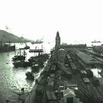 What concession was granted to build a railway between Canton and Hong Kong?4