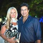 Who is Wasim Akram married to?2