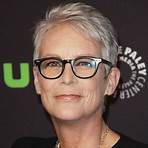 jamie lee curtis hairstyle pictures showing the way it is cut1