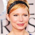 What hairstyle does Michelle Williams have?2
