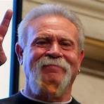 Who are the main characters of American Chopper?2