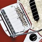 does a fender mustang have a floating bridge design for 1004