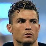 Does Ronaldo have a comb over his hair?3