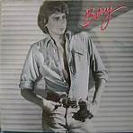 How many records has Barry Manilow sold?1